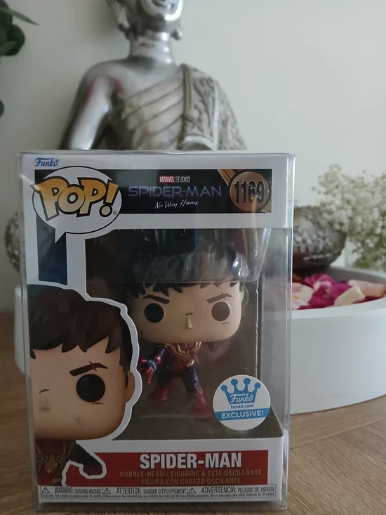 🔥NIB Funko Pop MARVEL Spider-Man NO WAY HOME #1169 & FREE PROTECTOR - Picture 3 of 12